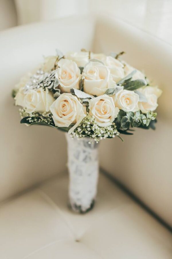 Beautiful White Roses for moms of Metro Manila
