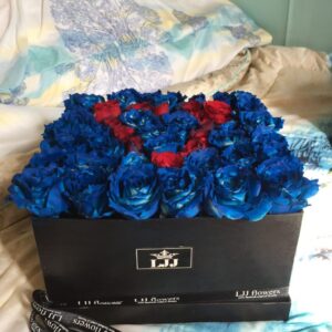 Box of Roses #203